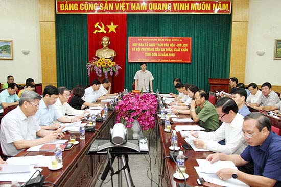 Họp Ban tổ chức Tuần Văn hóa – Du lịch và Hội chợ nông sản an toàn xuất khẩu tỉnh Sơn La năm 2018