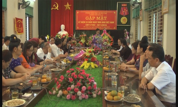 Phòng GD-ĐT Thành phố gặp mặt kỉ niệm 33 năm ngày Nhà giáo Việt Nam