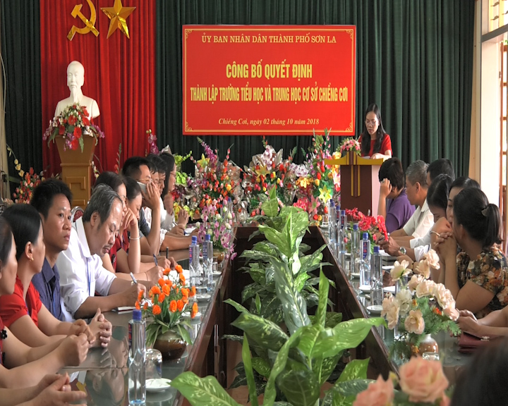 UBND thành phố Sơn La công bố quyết định thành lập trường Tiểu học và THCS Chiềng Cơi