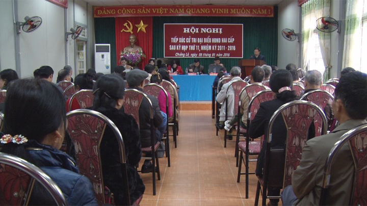 Tổ đại biểu số 1 HĐND thành phố tiếp xúc cử tri  phường Chiềng Lề và xã Chiềng Xôm