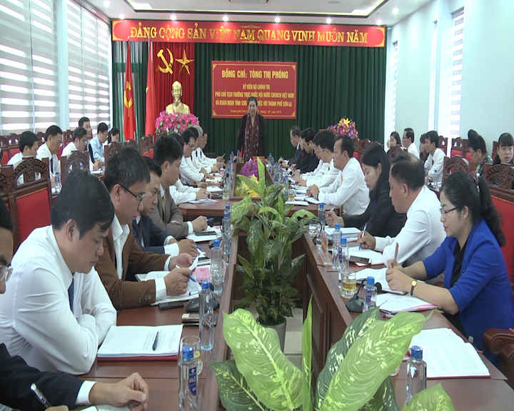 Đồng chí Tòng Thị Phóng, Ủy viên Bộ Chính trị, Phó Chủ tịch Thường trực Quốc hội và Đoàn đại biểu Quốc hội tỉnh làm việc với thành phố Sơn La
