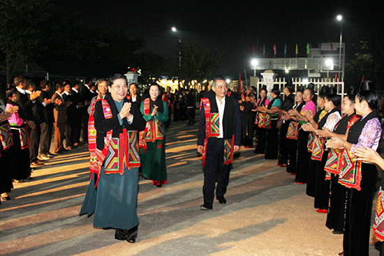Đồng chí Tòng Thị Phóng, Ủy viên Bộ Chính trị, Phó Chủ tịch Thường trực Quốc hội dự Ngày hội đại đoàn kết tại thành phố Sơn La