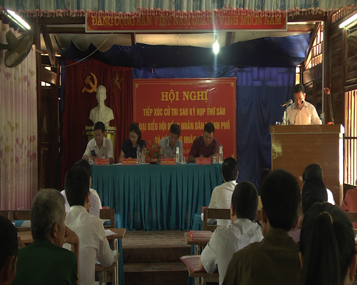 Tổ đại biểu số 1 HĐND thành phố tiếp xúc cử tri xã Chiềng Ngần