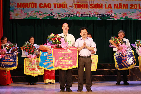 Hội thi “Tuyên truyền về chăm sóc sức khỏe người cao tuổi” tỉnh Sơn La