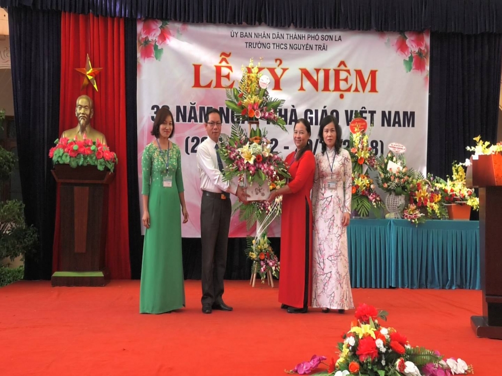 Trường THCS Nguyễn trãi tổ chức Lễ kỷ niệm 36 năm ngày nhà giáo Việt Nam 20.11