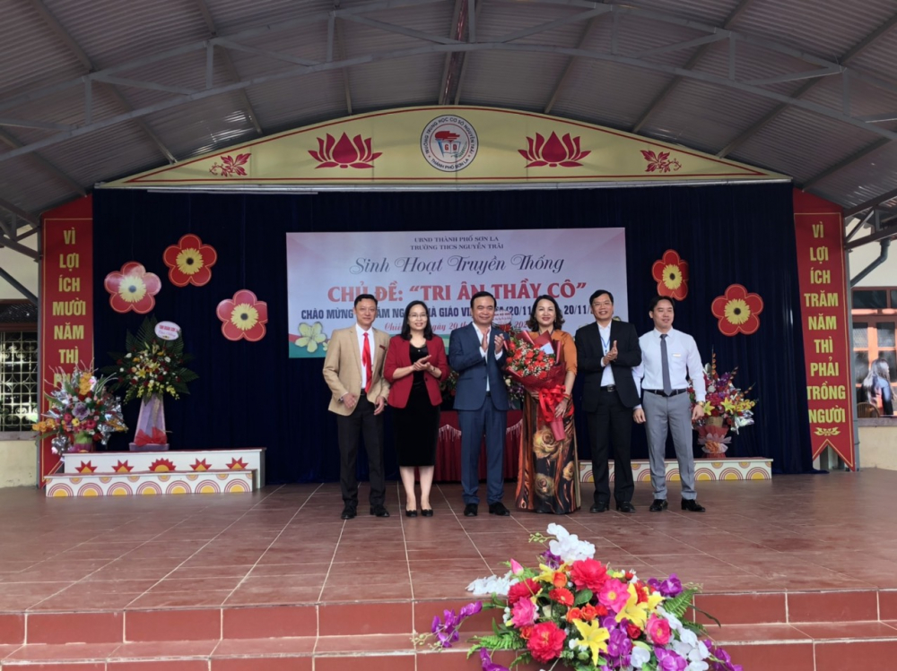 Một số trường học trên địa bàn thành phố tổ chức gặp mặt kỷ niệm 38 năm ngày nhà giáo Việt Nam (20/11/1982-20/11/2020)