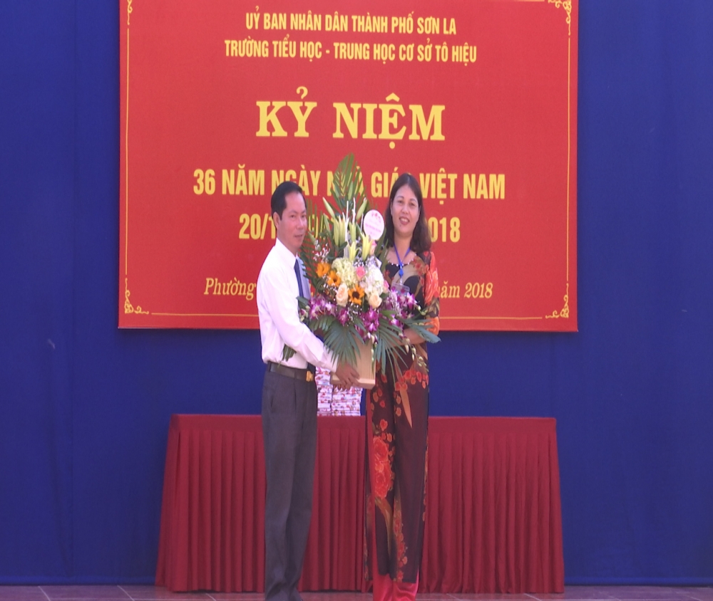 Trường Tiểu học - THCS Tô Hiệu tổ chức Lễ kỷ niệm 36 năm ngày nhà gíáo Việt Nam (20/11/1982-20/11/2018)