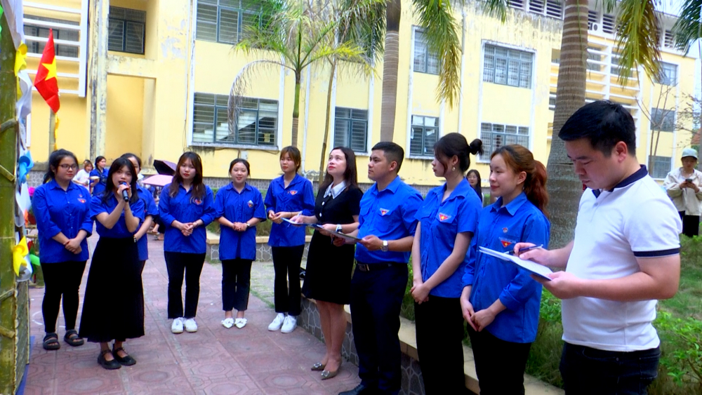 Liên chi đoàn Khoa Tiểu học - Mầm non, trường Đại học Tây Bắc tổ chức các hoạt động chào mừng kỷ niệm 92 năm Ngày thành lập Đoàn TNCS Hồ Chí Minh