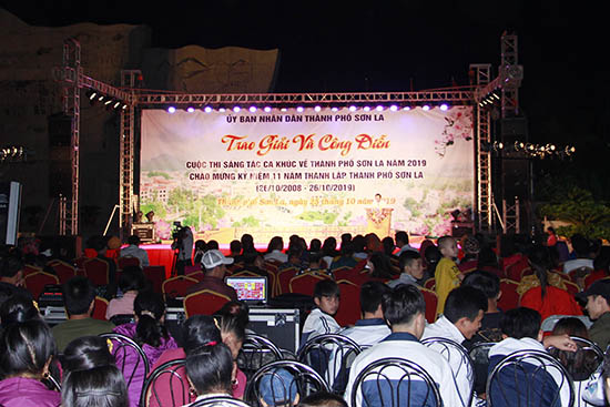 Trao giải và công diễn các tác phẩm đoạt giải Cuộc thi sáng tác ca khúc về Thành phố Sơn La
