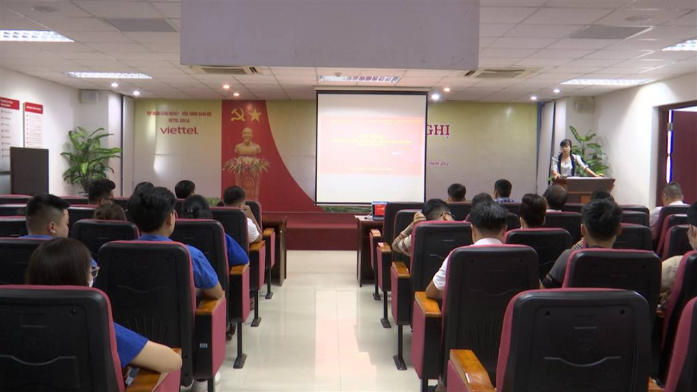 UBND thành phố phối hợp với Viettel Sơn La tổ chức Hội nghị triển khai nhiệm vụ Chuyển đổi số