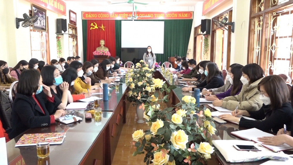 Phòng Giáo dục và Đào tạo thành phố làm việc tại trường THCS Nguyễn Trãi