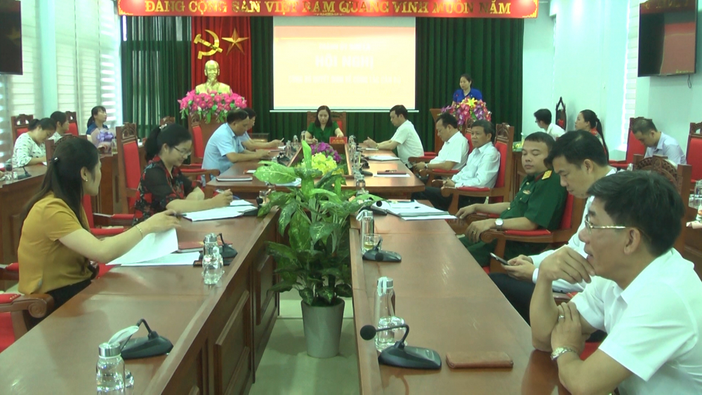 Thành ủy Sơn La công bố quyết định về công tác cán bộ