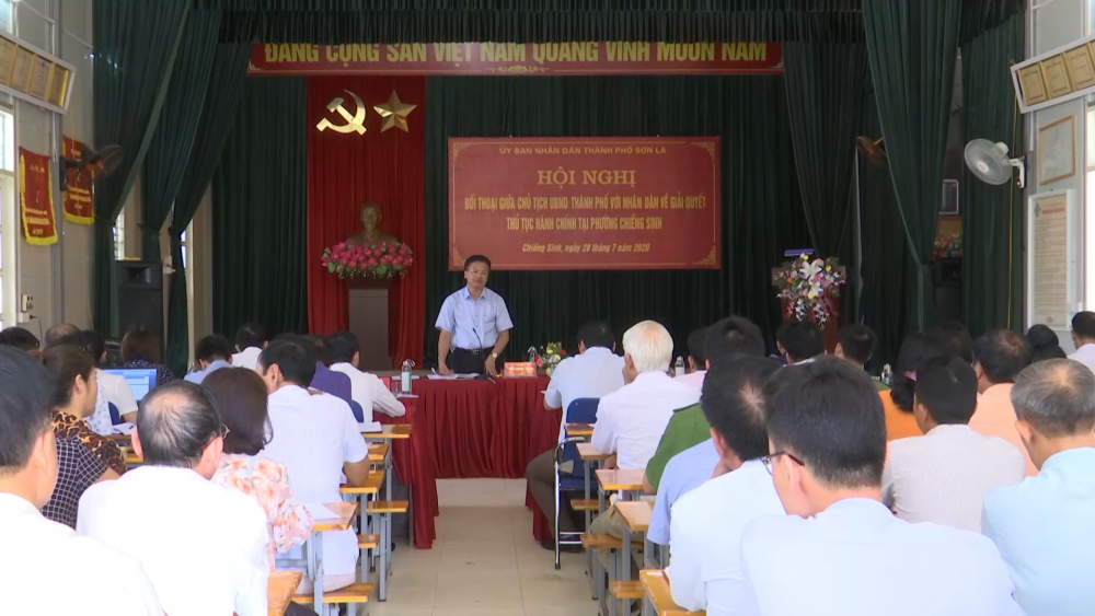 Chủ tịch UBND Thành phố đã đối thoại với nhân dân phường Chiềng Sinh về việc giải quyết các thủ tục hành chính trên địa bàn phường