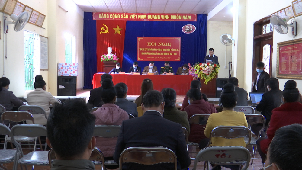 Tổ đại biểu số 1 HĐND thành phố tiếp xúc cử tri phường Chiềng Cơi