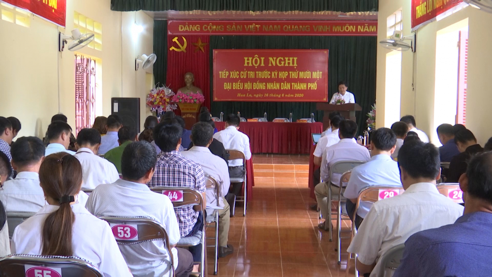 HĐND thành phố tiếp xúc cử tri xã Hua La trước kỳ họp thứ 11