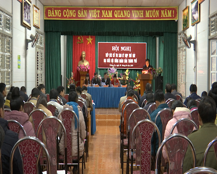 Tổ số 3 Đại biểu HĐND thành phố tiếp xúc cử tri xã Chiềng Cọ sau kỳ họp thứ Bảy HĐND thành phố khóa XVIII.