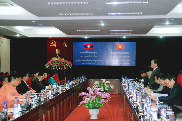 Đoàn công tác tỉnh Hủa Phăn (nước CHDCND Lào) thăm tỉnh ta