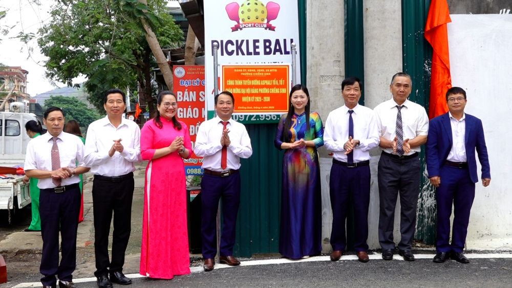 Phường Chiềng Sinh khánh thành đường giao thông tổ 6,7.