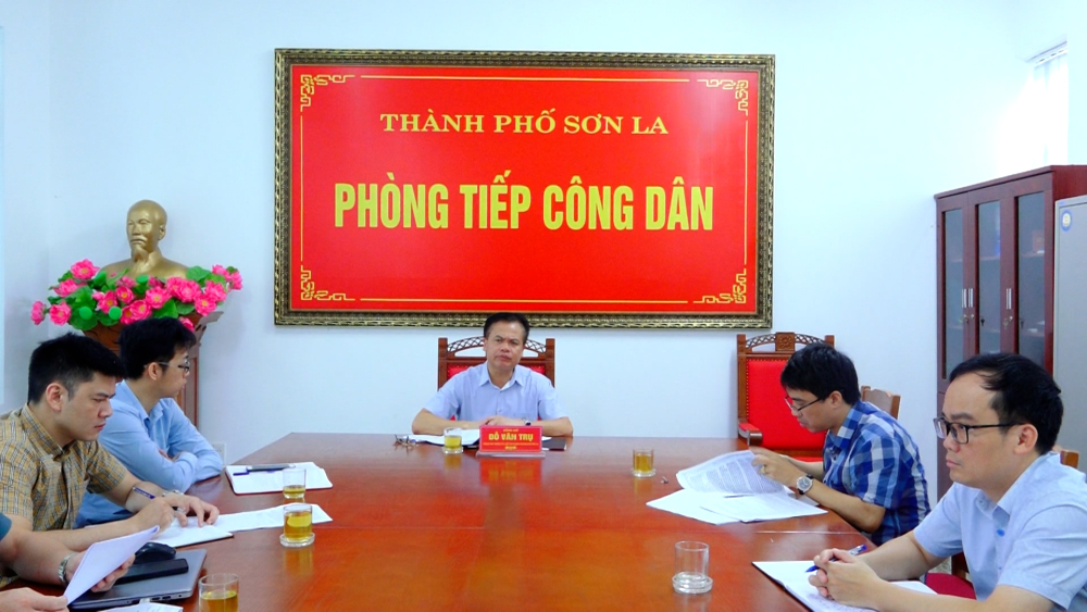 Thành phố Sơn La tiếp công dân định kỳ tháng 5/2025;Ngày 20/5, đồng chí Đỗ Văn Trụ, Phó Bí thư Thành uỷ, Chủ tịch UBND thành phố Sơn La, đã tiếp công dân định kỳ tháng 5, giải quyết ý kiến, kiến nghị của công dân.