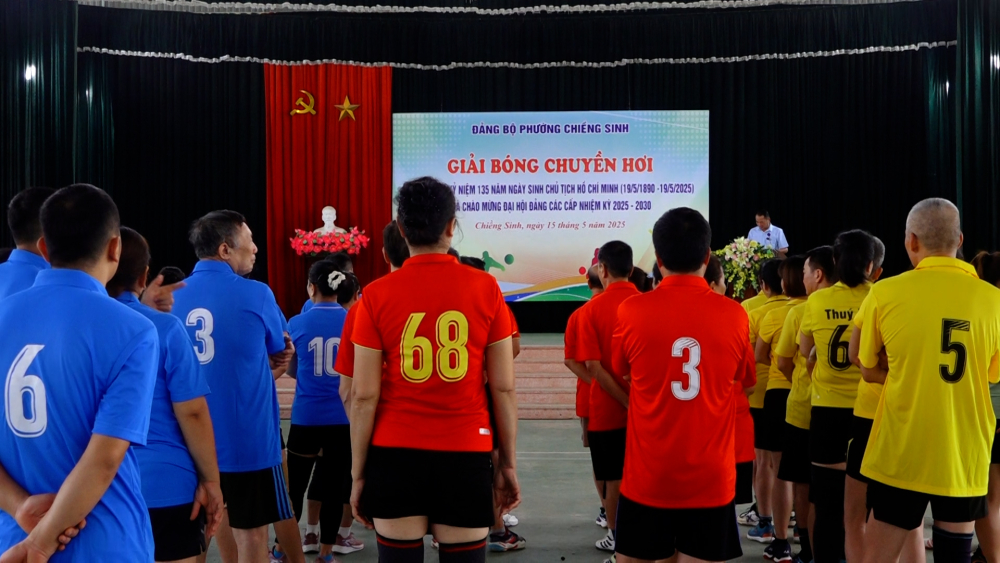 Đảng uỷ phường Chiềng Sinh giao lưu bóng chuyền