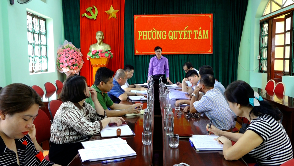 Thành phố đối thoại với 3 hộ tổ 2, phường Quyết Tâm về thực hiên công tác giải phóng mặt bằng;Ngày 5/6, đồng chí Nguyễn Văn Thản, Uỷ viên BTV Thành uỷ, Phó Chủ tich UBND thành phố đã chủ trì cuộc họp đối thoại, vận động, thuyết phục đối với các hộ gia đình bị thu hồi đất thực hiện dự án Khu dân cư đường Chu Văn An.