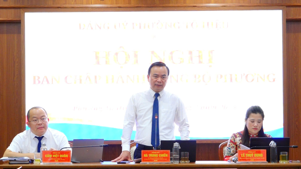 Hội nghị Ban Chấp hành Đảng bộ phường Tô Hiệu;Chiều ngày 17/7, đồng chí Hà Trung Chiến, Uỷ viên Ban Thường vụ Tỉnh uỷ, Bí thư Đảng uỷ, Chủ tịch Hội đồng nhân dân phường Tô Hiệu đã chủ trì Hội nghị Ban Chấp hành Đảng bộ phường Tô Hiệu.