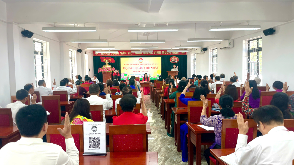 Hội nghị lần thứ nhất Uỷ ban Mặt trận Tổ quốc Việt Nam phường Tô Hiệu nhiệm kỳ 2024-2029;Ngày 18/7, Uỷ ban Mặt trận Tổ quốc Việt Nam phường Tô Hiệu đã tổ chức Hội nghị lần thứ nhất nhiệm kỳ 2024-2029. Đồng chí Đinh Thu Hà, Uỷ viên BTV Đảng uỷ, Chủ tịch UB MTTQ Việt Nam phường Tô Hiệu chủ trì hội nghị.