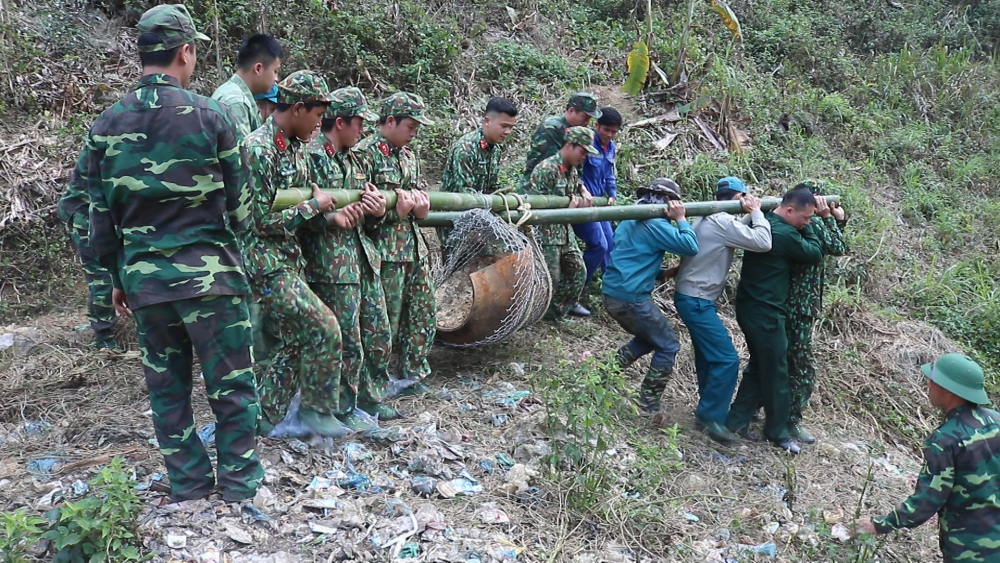 Thành phố phát hiện và xử lý hủy nổ 1 quả bom tại địa bàn bản Hôm xã Chiềng Cọ, thành phố