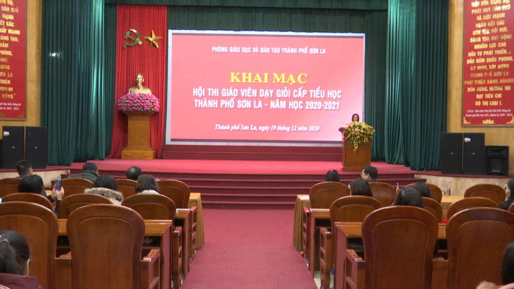 Thành phố khai mạc Hội thi giáo viên dạy giỏi cấp tiểu học năm học 2020-2021