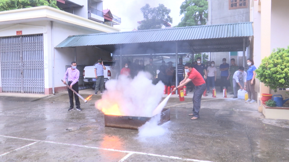 Trung tâm Khuyến nông, Chi cục Thuỷ lợi, Chi cục Trồng trọt và Bảo vệ thực vật tập huấn nghiệp vụ công tác PCCC&CNCH năm 2021.