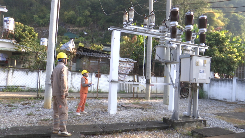 Điện lực thành phố Sơn La đảm bảo cung cấp và an toàn lưới điện dịp Tết Nguyên đán Tân Sửu 2021