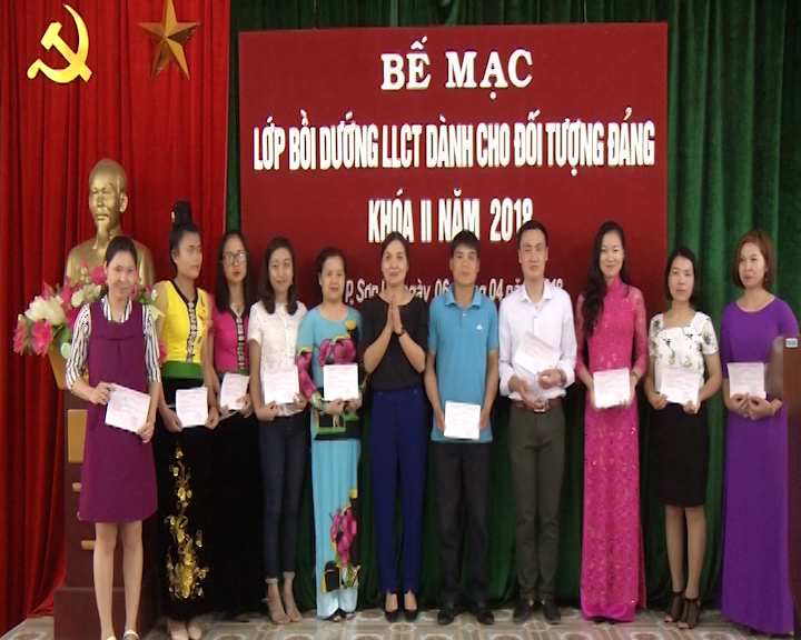 Bế mạc lớp bối dương lớp BDLL chính trị cho đối tượng kết náp đảng khóa II.2018