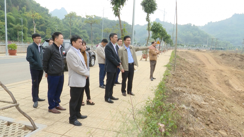 Đồng chí Bí thư tỉnh ủy kiểm tra thực địa một số dự án trên địa bàn thành phố Sơn La