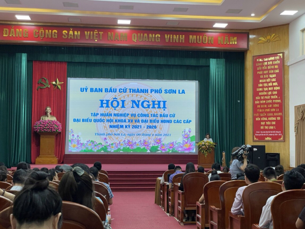 Uỷ ban bầu cử Thành phố tổ chức Hội nghị tập huấn nghiệp vụ công tác bầu cử đại biểu Quốc hội khóa XV và đại biểu HĐND các cấp nhiệm kỳ 2021 – 2026